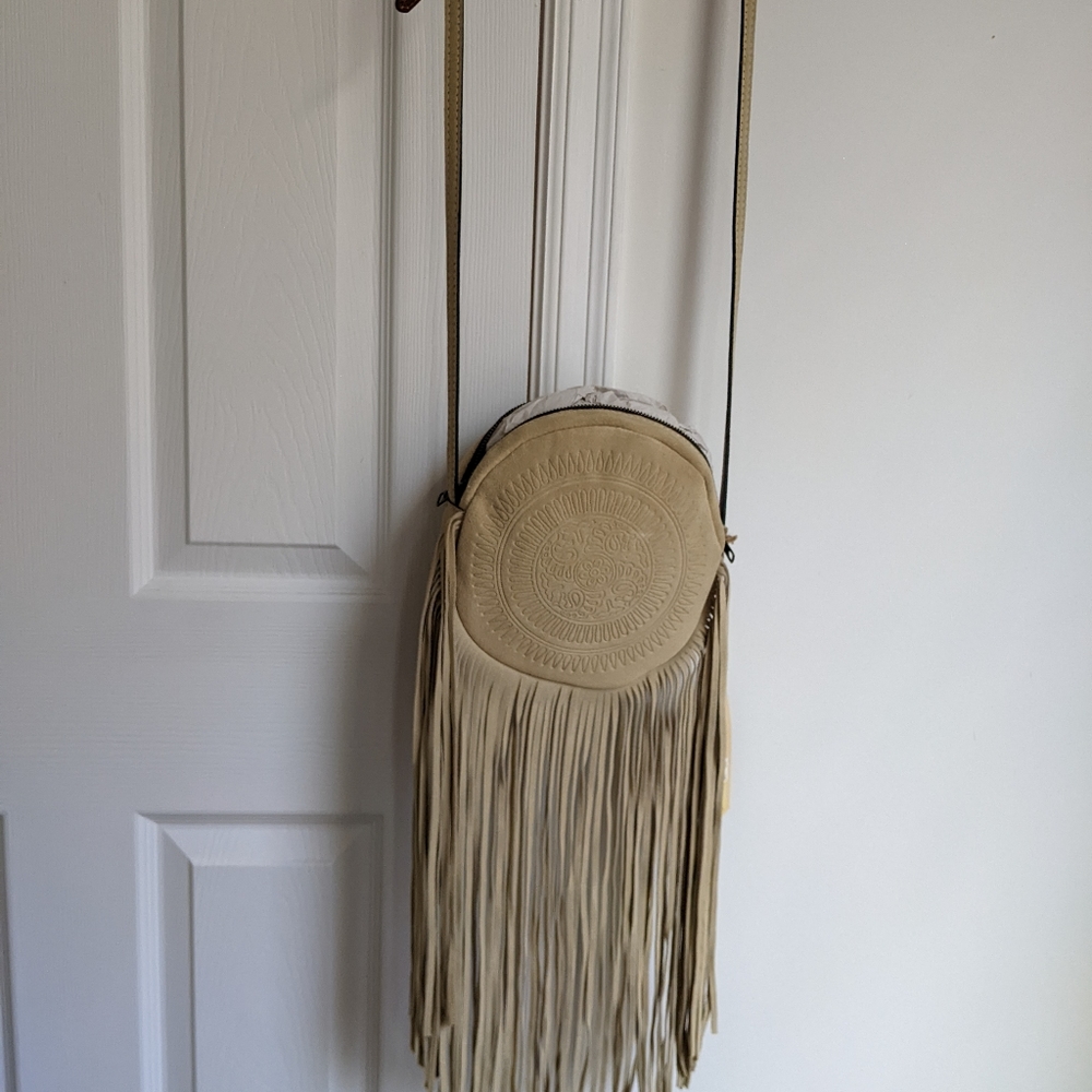 Purse - Picture 2 of 4